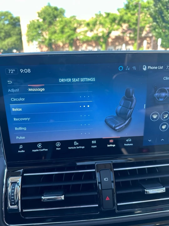 2022 Lincoln Navigator 4th Gen - Image 11 of 21