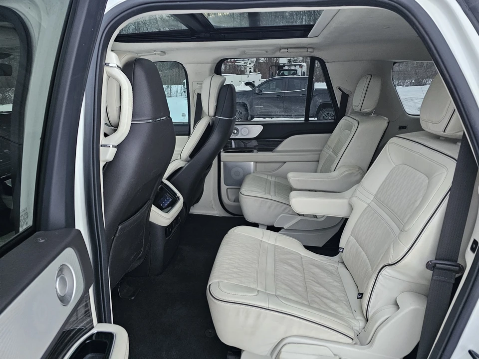 2022 Lincoln Navigator 4th Gen - Image 7 of 21