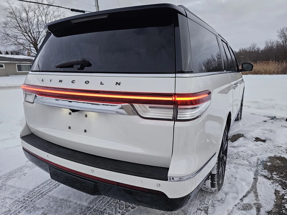 2022 Lincoln Navigator 4th Gen - Image 21 of 21