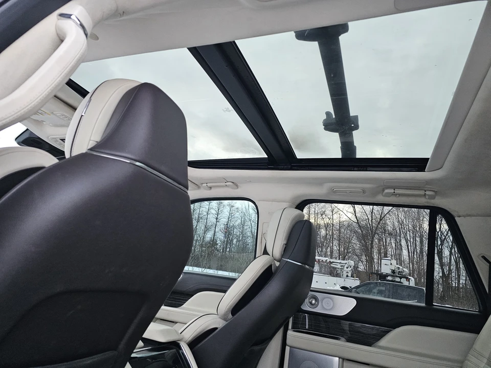 2022 Lincoln Navigator 4th Gen - Image 6 of 21