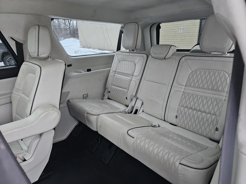 2022 Lincoln Navigator 4th Gen - Image 8 of 21