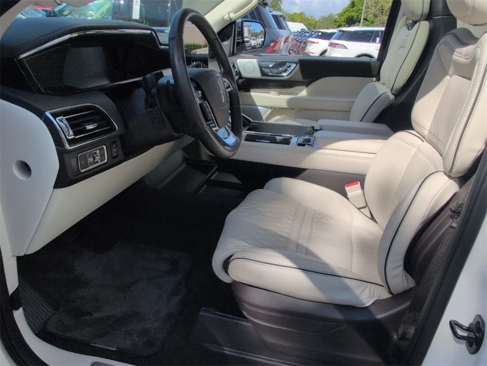 2022 Lincoln Navigator 4th Gen - Image 7 of 12