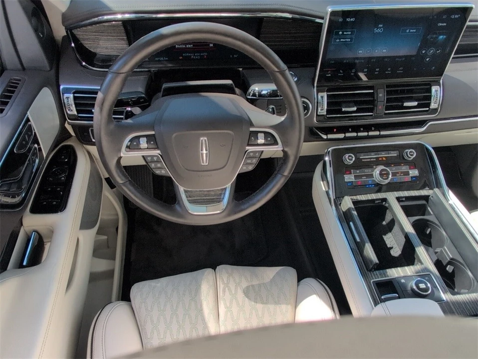 2022 Lincoln Navigator 4th Gen - Image 9 of 12