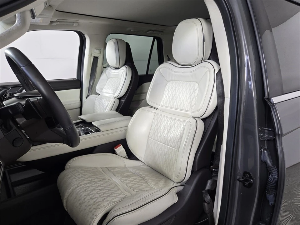 2022 Lincoln Navigator 4th Gen - Image 7 of 12