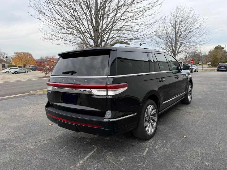 2022 Lincoln Navigator 4th Gen - Image 5 of 20