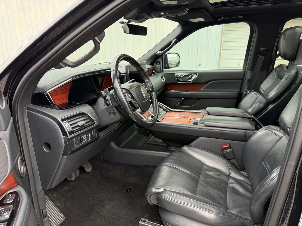 2022 Lincoln Navigator 4th Gen - Image 9 of 20