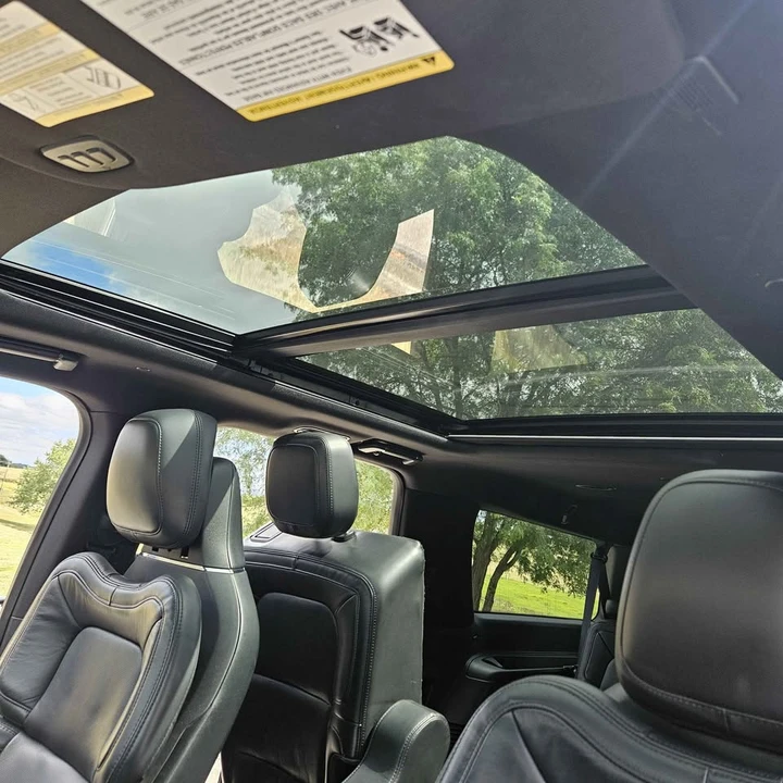 2022 Lincoln Navigator 4th Gen - Image 2 of 17