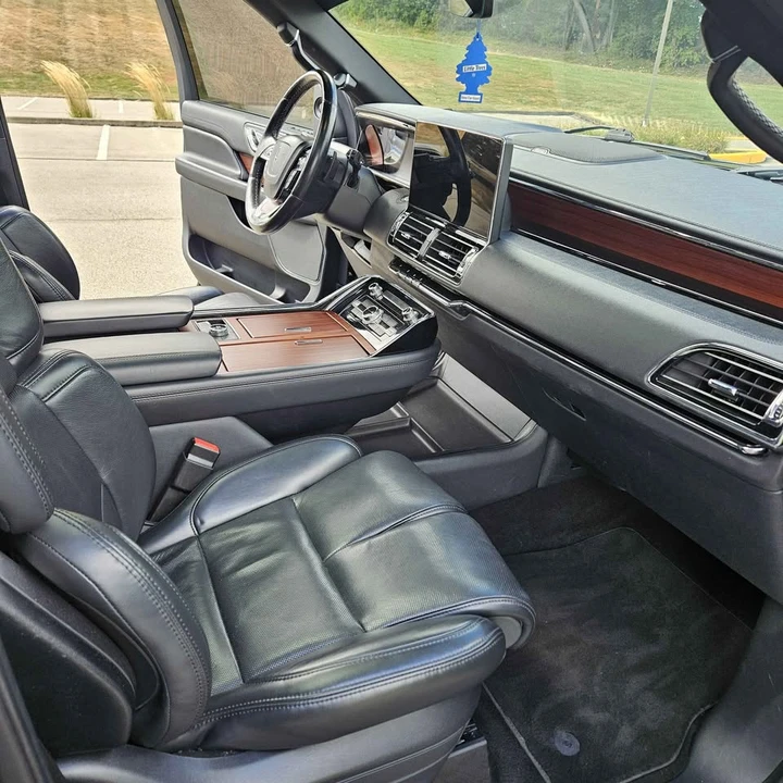 2022 Lincoln Navigator 4th Gen - Image 12 of 17