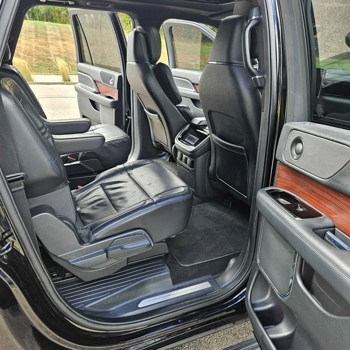 2022 Lincoln Navigator 4th Gen - Image 13 of 17