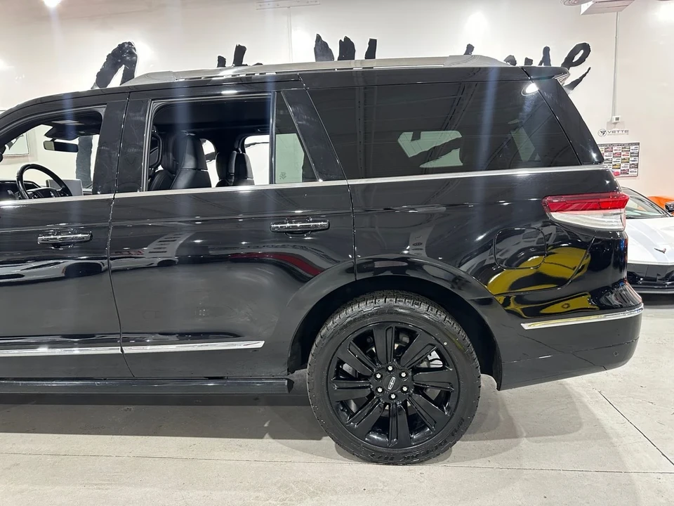 2022 Lincoln Navigator 4th Gen - Image 7 of 20