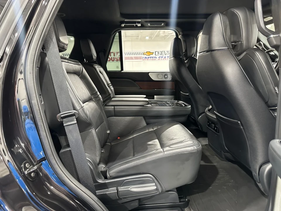 2022 Lincoln Navigator 4th Gen - Image 19 of 20