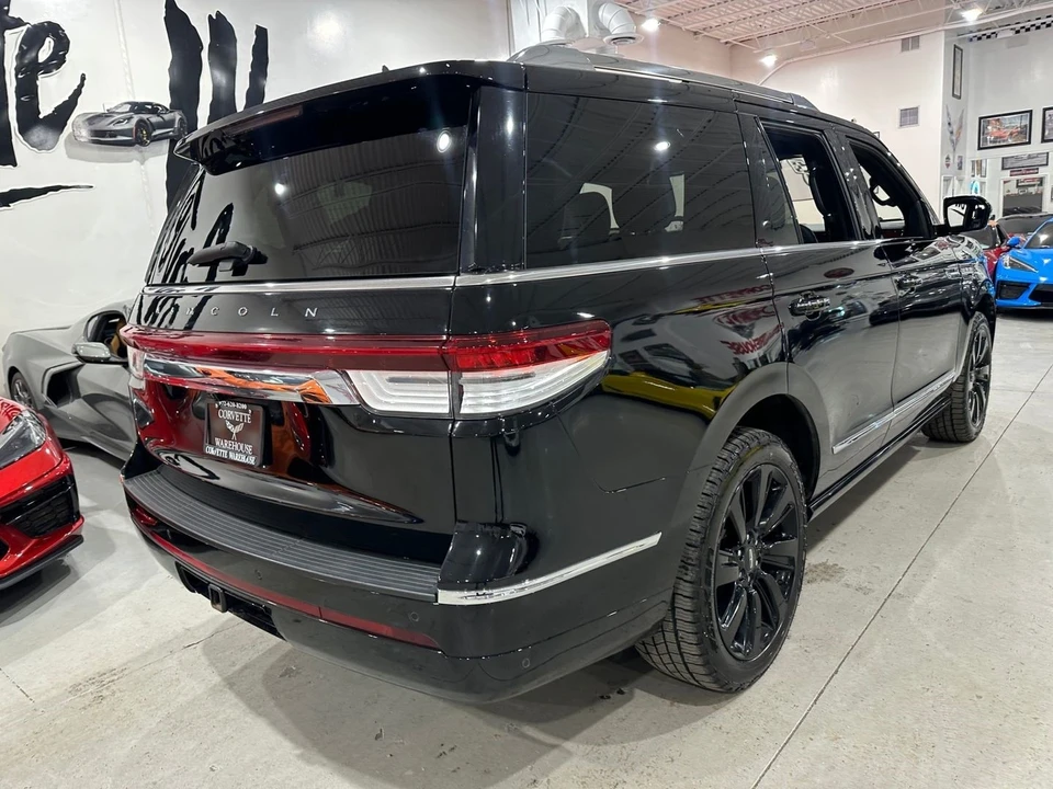 2022 Lincoln Navigator 4th Gen - Image 9 of 21