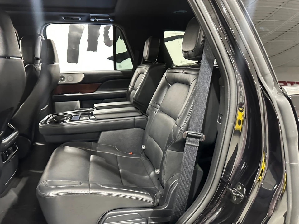 2022 Lincoln Navigator 4th Gen - Image 13 of 21