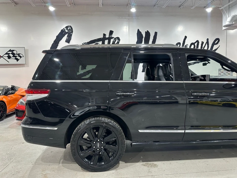 2022 Lincoln Navigator 4th Gen - Image 5 of 21