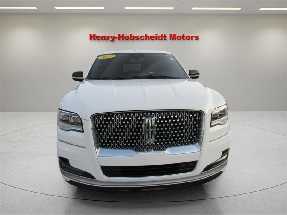 2022 Lincoln Navigator 4th Gen - Image 2 of 12