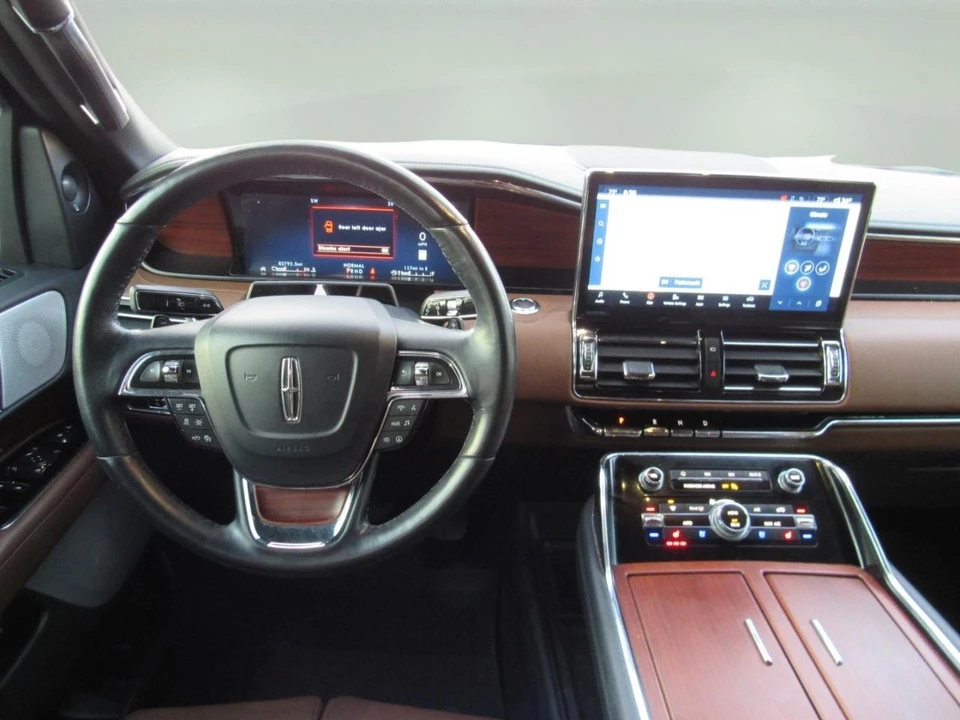 2022 Lincoln Navigator 4th Gen - Image 5 of 12