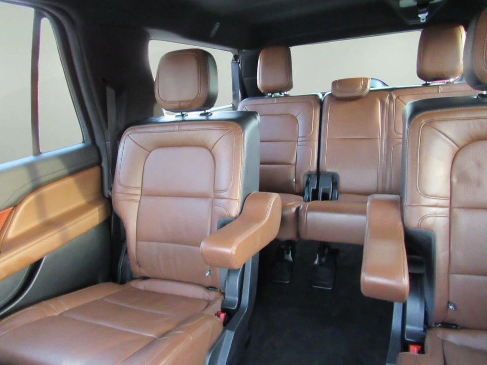 2022 Lincoln Navigator 4th Gen - Image 8 of 12