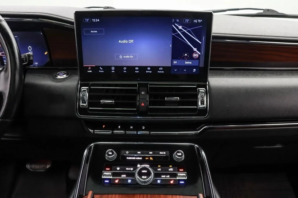 2022 Lincoln Navigator 4th Gen - Image 18 of 21