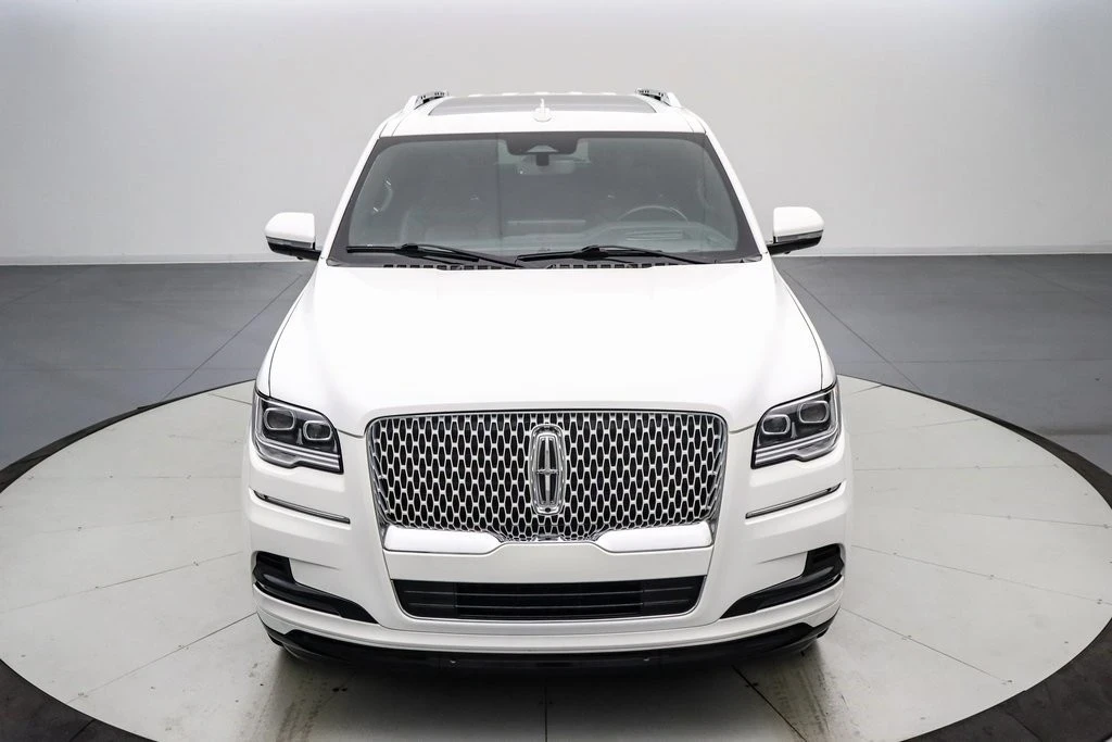 2022 Lincoln Navigator 4th Gen - Image 10 of 21