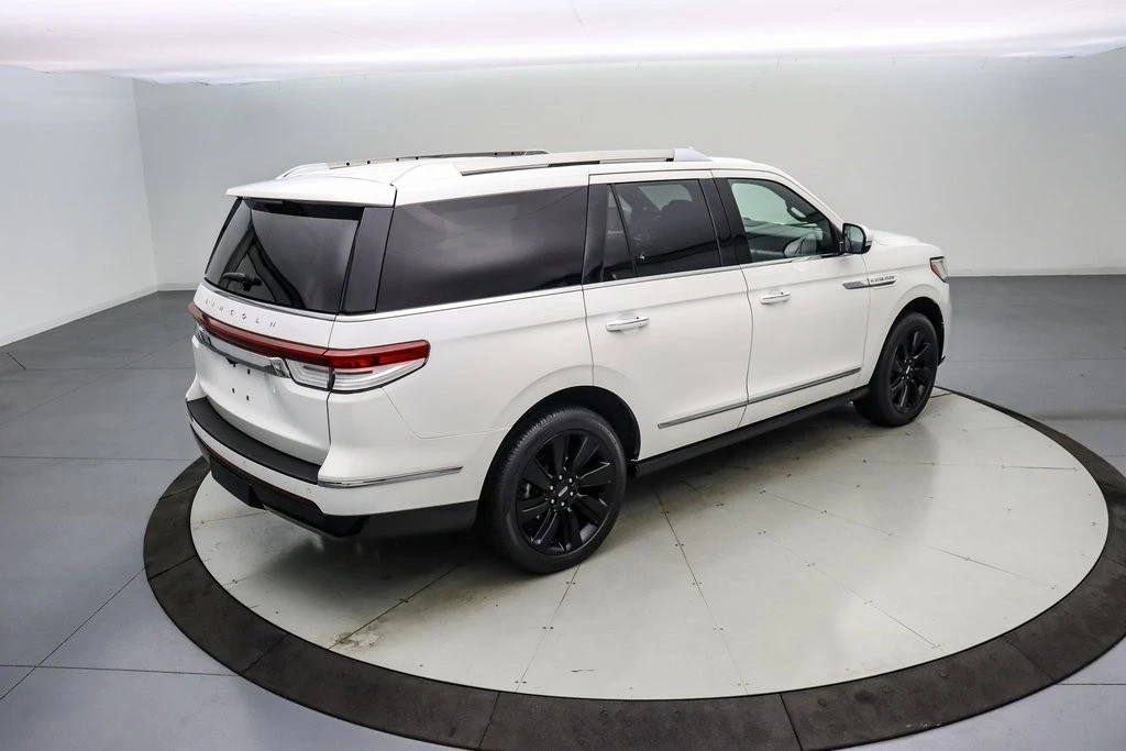 2022 Lincoln Navigator 4th Gen - Image 5 of 21