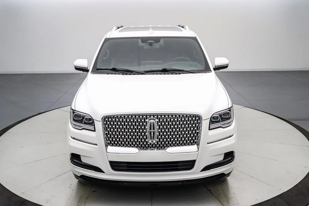 2022 Lincoln Navigator 4th Gen - Image 10 of 21