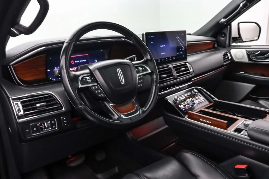 2022 Lincoln Navigator 4th Gen - Image 15 of 21