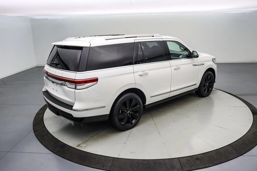 2022 Lincoln Navigator 4th Gen - Image 5 of 21