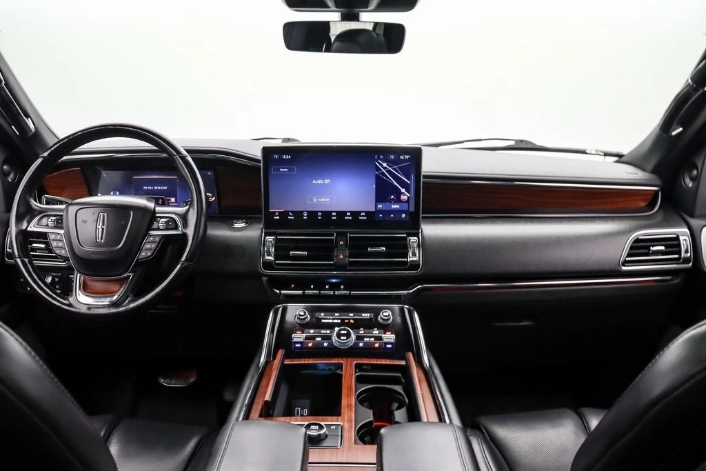 2022 Lincoln Navigator 4th Gen - Image 17 of 21