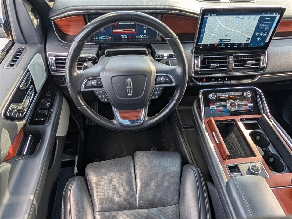 2022 Lincoln Navigator 4th Gen - Image 9 of 12
