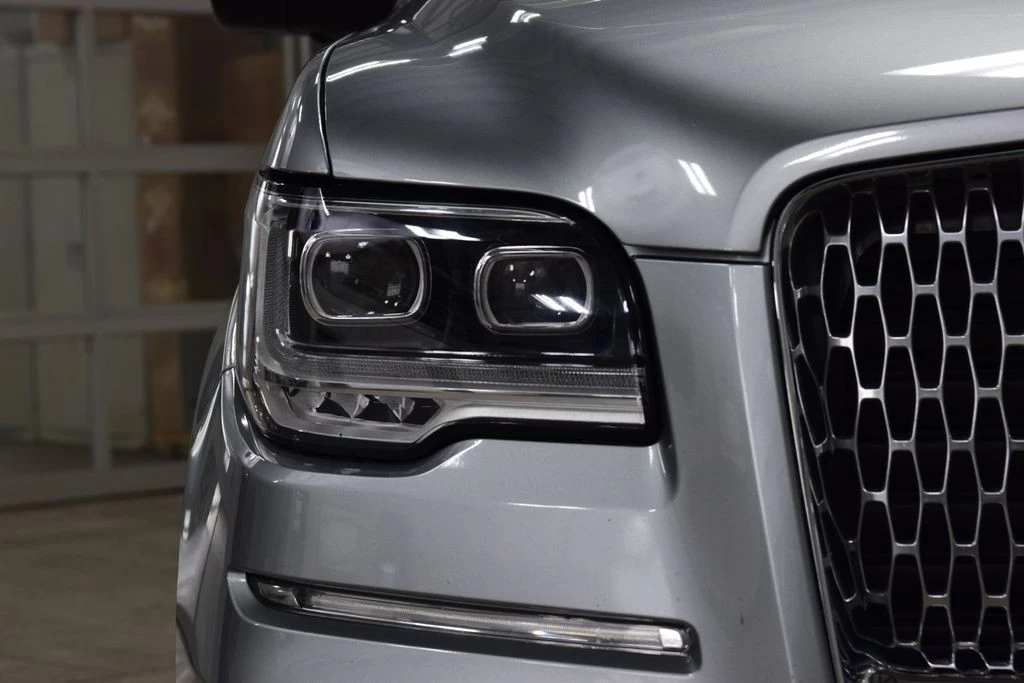 2022 Lincoln Navigator 4th Gen - Image 12 of 21
