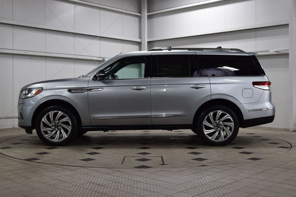 2022 Lincoln Navigator 4th Gen - Image 4 of 21