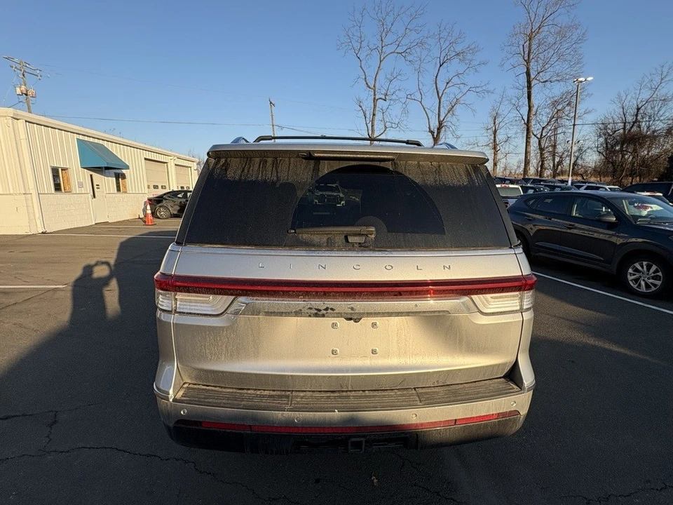 2022 Lincoln Navigator 4th Gen - Image 8 of 12
