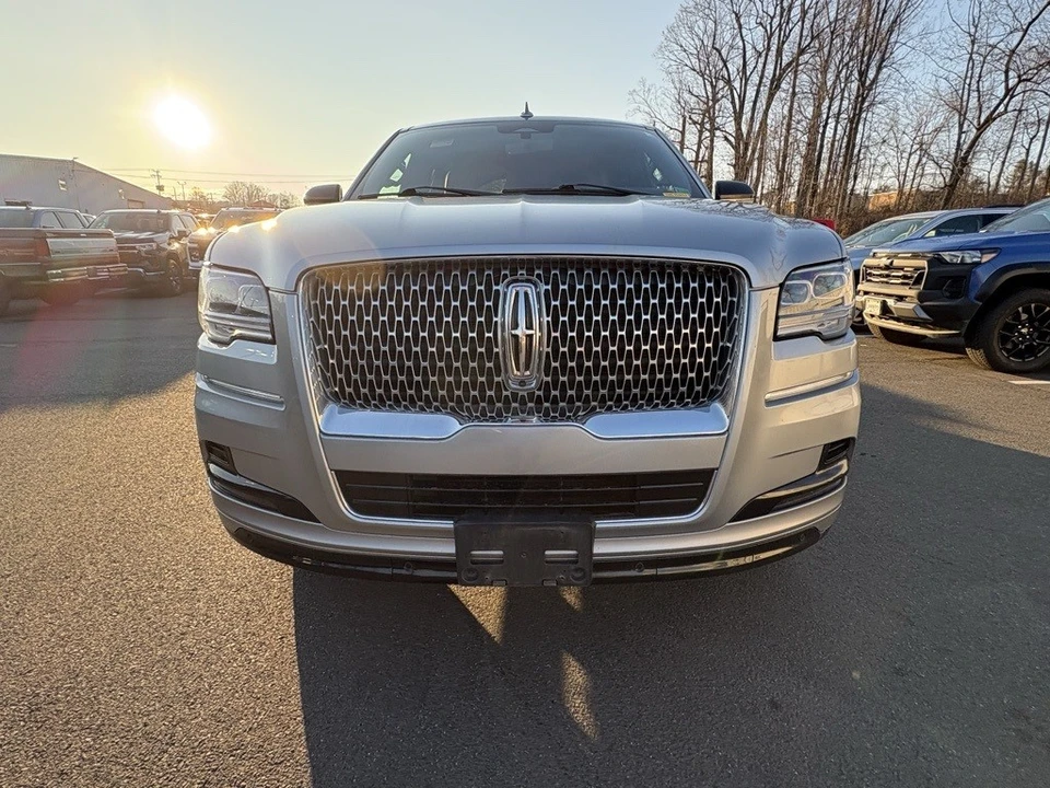2022 Lincoln Navigator 4th Gen - Image 3 of 12