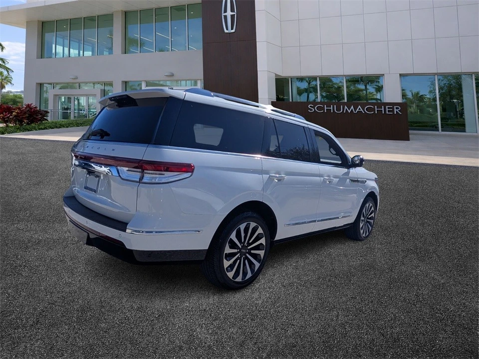 2022 Lincoln Navigator 4th Gen - Image 7 of 12