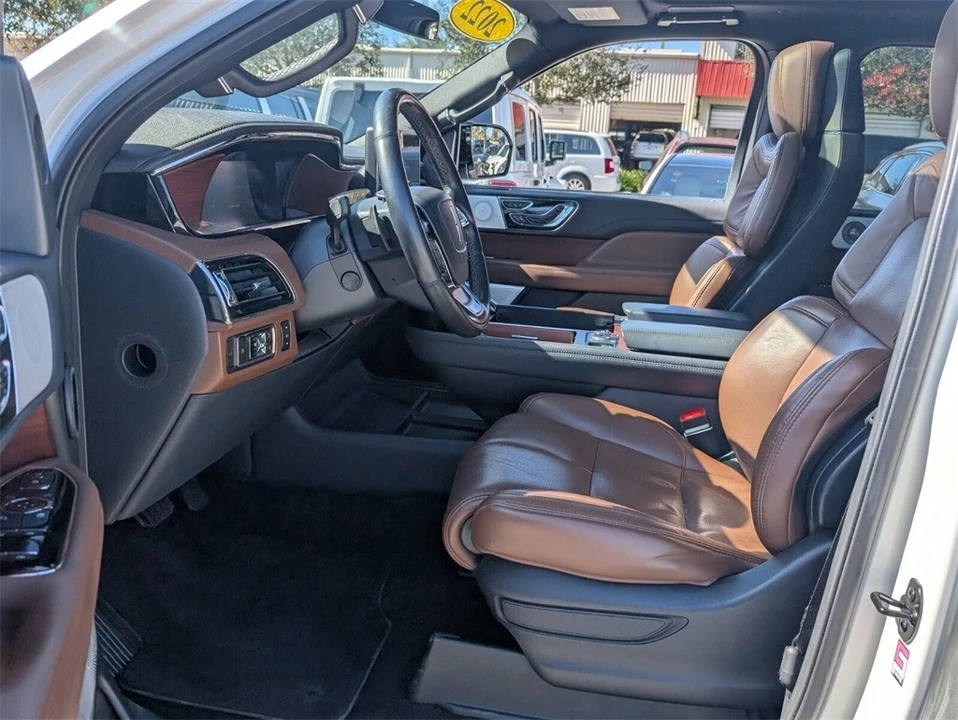2022 Lincoln Navigator 4th Gen - Image 12 of 21