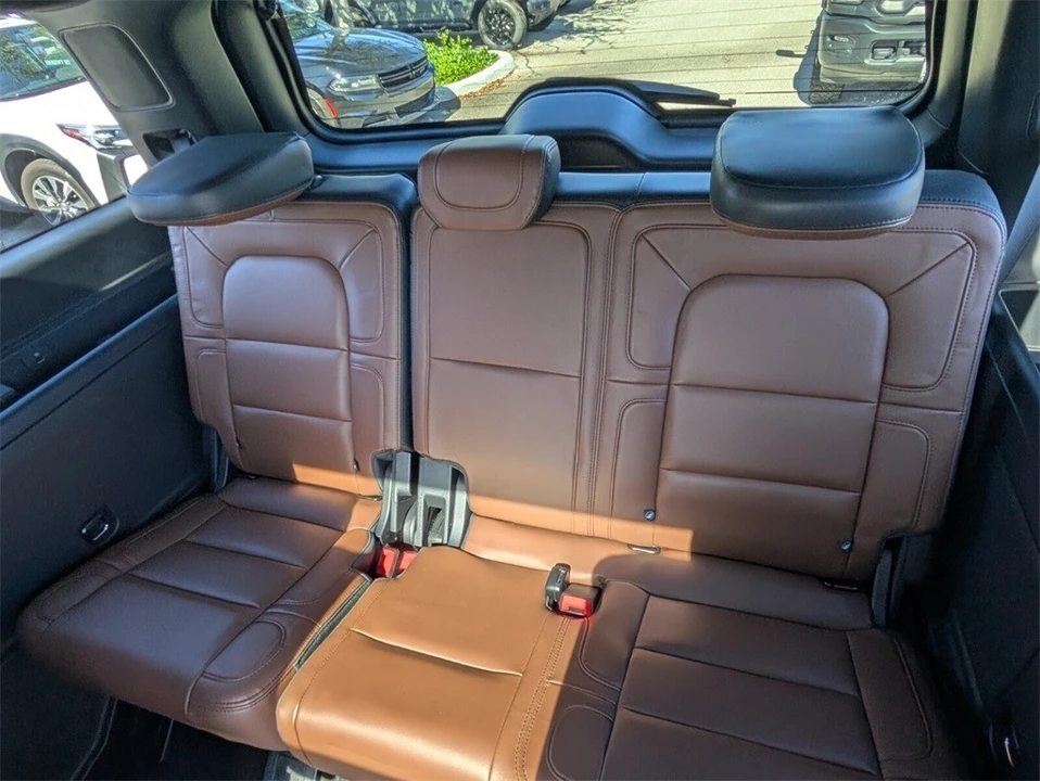 2022 Lincoln Navigator 4th Gen - Image 16 of 21