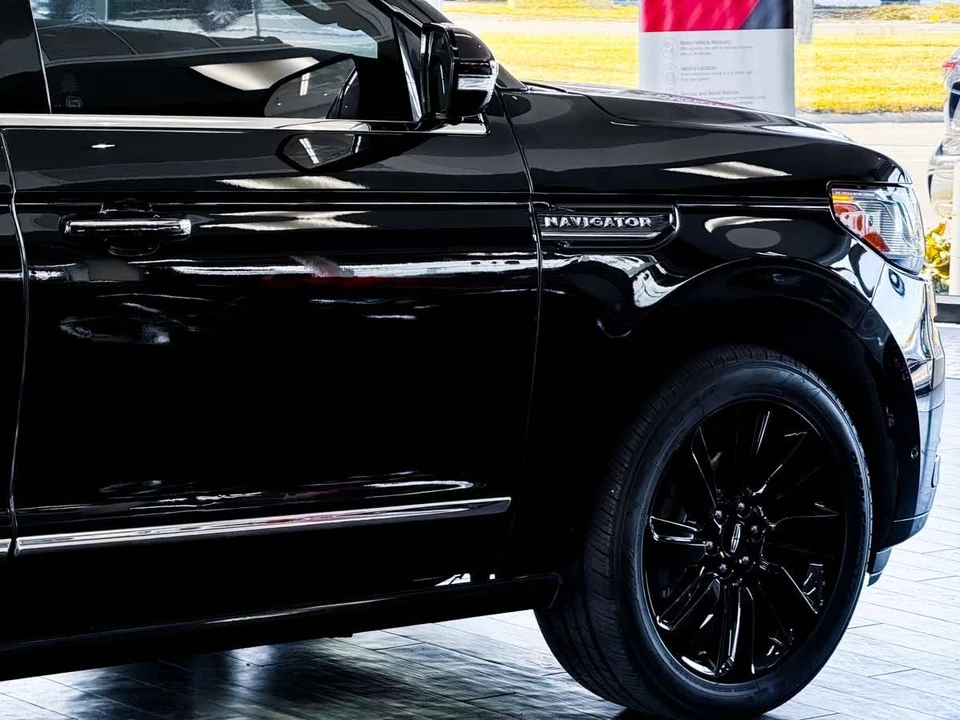 2022 Lincoln Navigator 4th Gen - Image 20 of 21