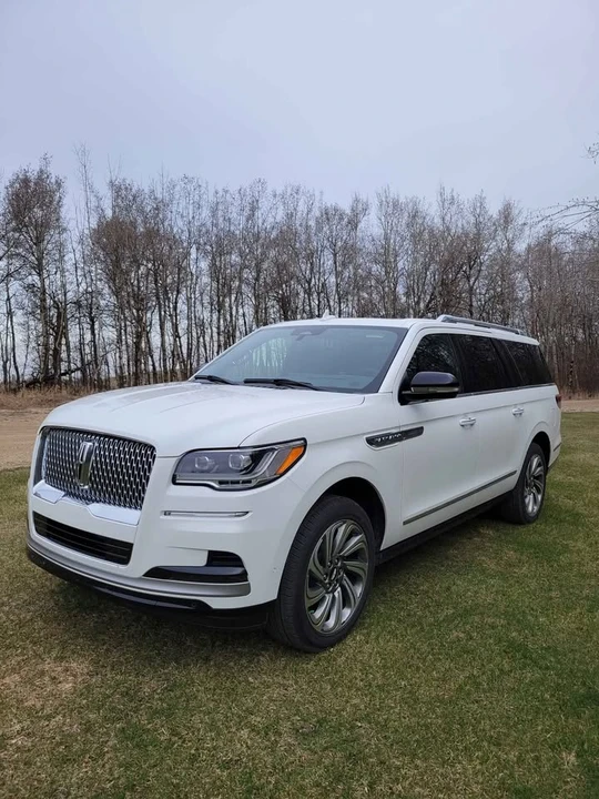2022 Lincoln Navigator 4th Gen - Image 4 of 7