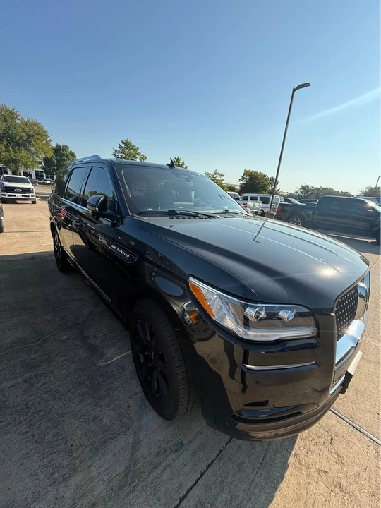 2022 Lincoln Navigator 4th Gen - Image 3 of 8