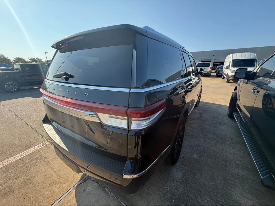 2022 Lincoln Navigator 4th Gen - Image 4 of 8