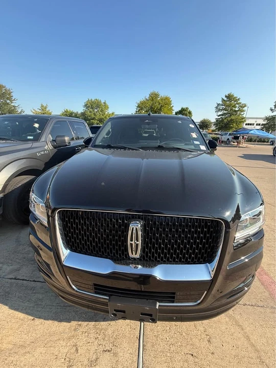 2022 Lincoln Navigator 4th Gen - Image 2 of 8