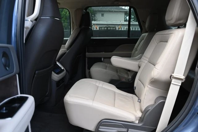 2022 Lincoln Navigator 4th Gen - Image 18 of 21