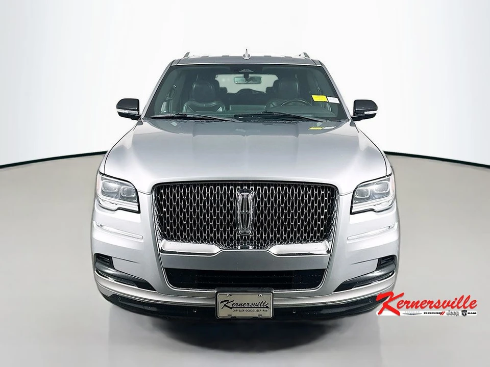 2022 Lincoln Navigator 4th Gen - Image 2 of 12