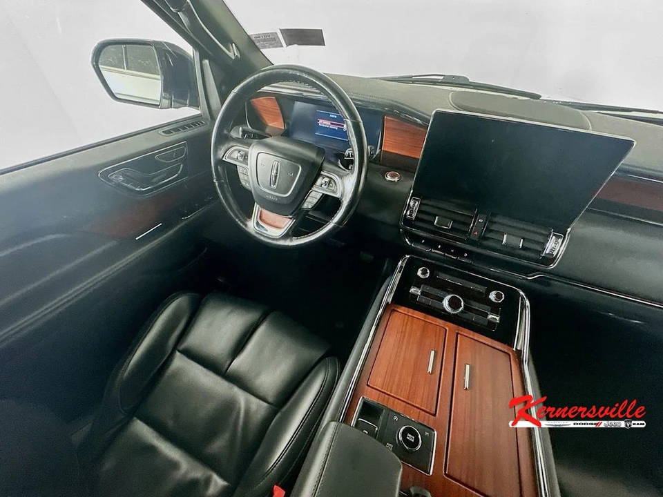 2022 Lincoln Navigator 4th Gen - Image 9 of 12