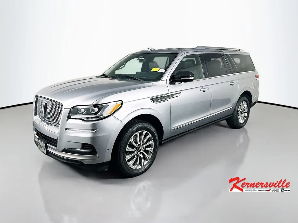 2022 Lincoln Navigator 4th Gen - Image 3 of 12