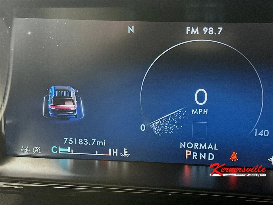 2022 Lincoln Navigator 4th Gen - Image 15 of 21