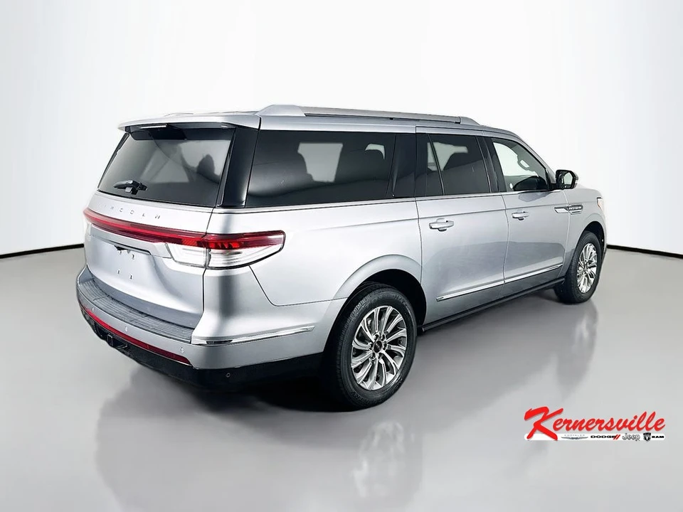 2022 Lincoln Navigator 4th Gen - Image 7 of 12