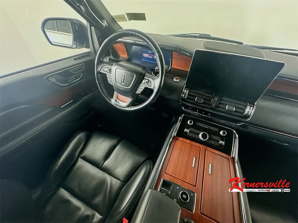2022 Lincoln Navigator 4th Gen - Image 9 of 12