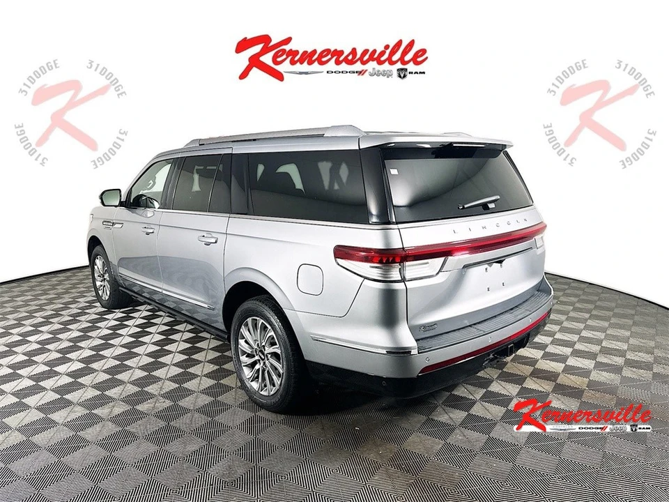 2022 Lincoln Navigator 4th Gen - Image 5 of 21