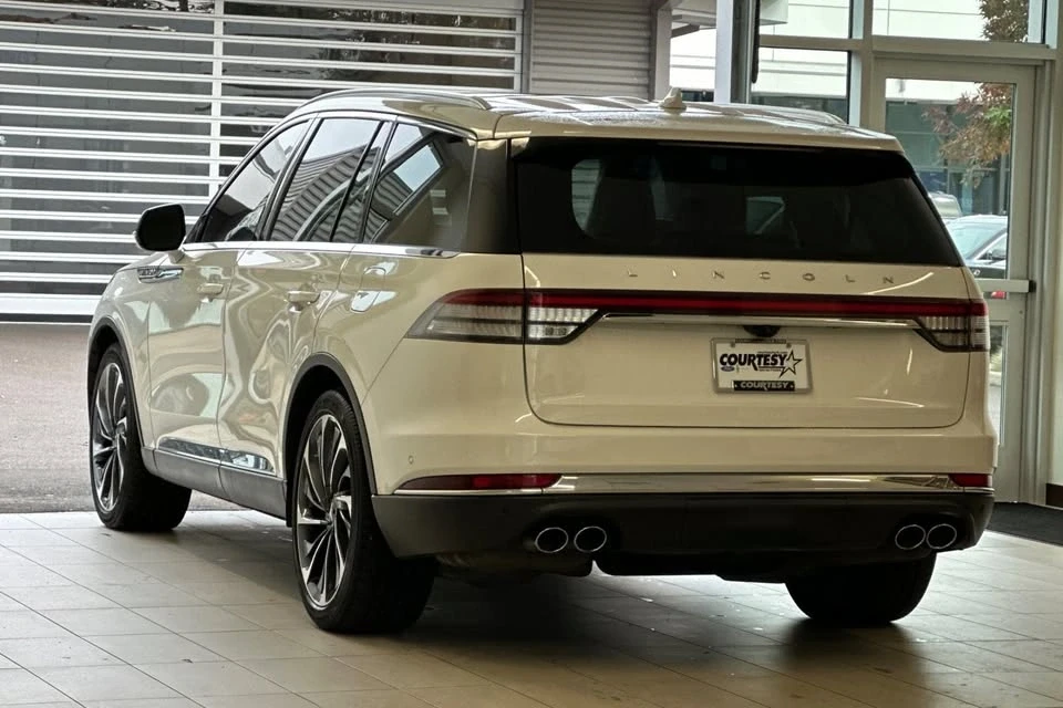 2022 Lincoln Aviator 2nd Gen - Image 5 of 19